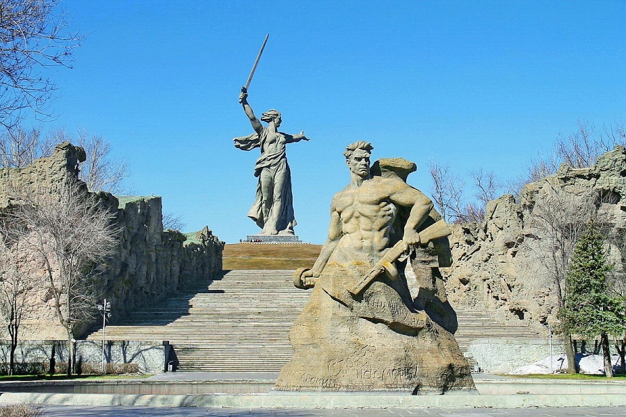 16 февраля 2017 года Синельщиков Ю.П. посетил город Волгоград