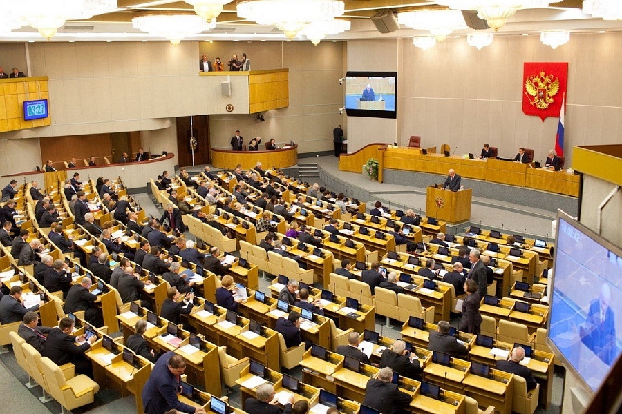8 ноября 2017 г. Синельщиков Ю.П. выступил на пленарном заседании в ходе правительственного часа с участием министра внутренних дел Колокольцева В.А.