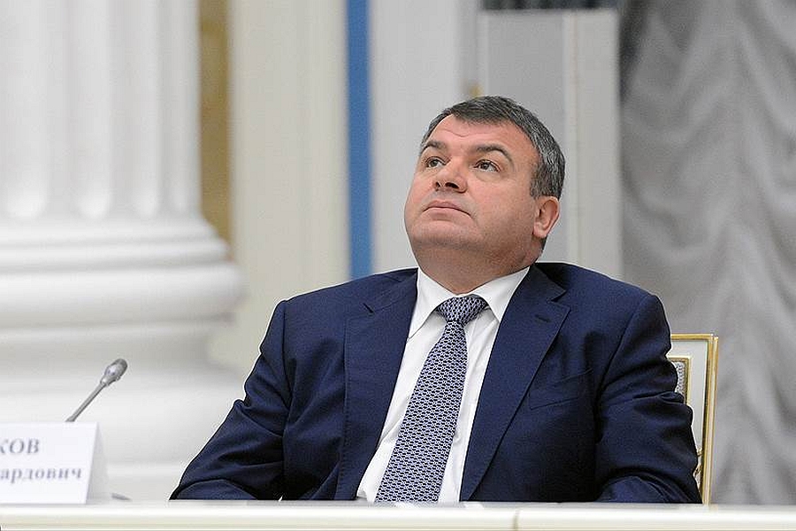 26 февраля 2014 г. депутаты Госдумы рассмотрели вопрос о возбуждении парламентского расследования в отношении бывшего министра обороны Анатолия Сердюкова